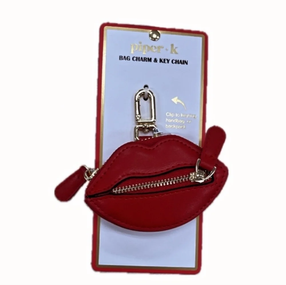 💋▪️PIPER K▪️Adorable Vegan Leather Red Lips Key Chain Bag Charm